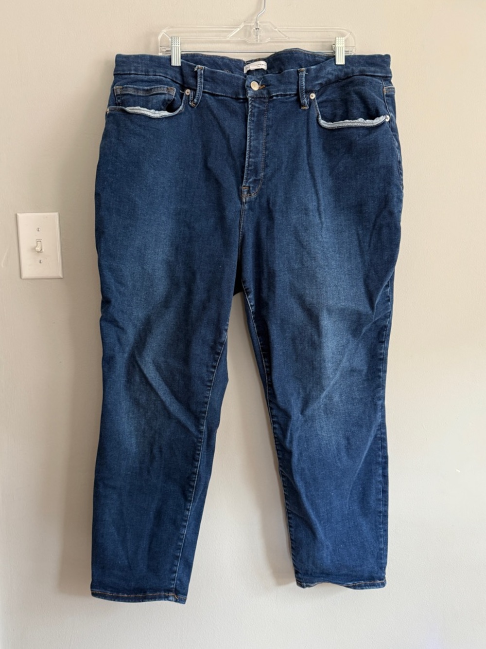 VGUC Good American Always Fits Straight Leg Jean, sz 20-26